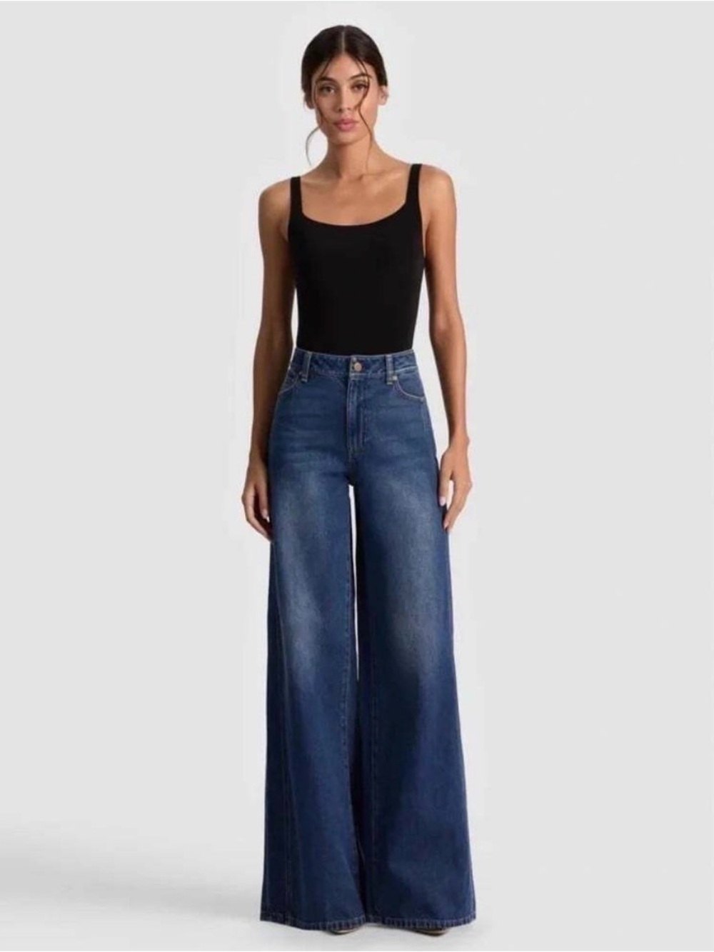 Alice + Olivia Cool Jean, Danica Dark Indigo, size 25